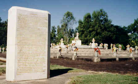 Chiangrai: Saan Phaphum Khong Wat Phrathat Chom Thong, picture 3  (14.2 K)